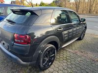 Gebraucht Citroën C4 Live 82 PS (60 kW) 2015 Schwarz obsidien/metallic SUV