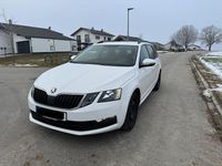 Gebraucht Skoda Octavia Tour 180 PS (132 kW) 2020 Weiß Kombi