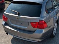 Gebraucht BMW 318 143 PS (105 kW) 2008 Grau Kombi