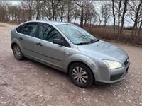 Usado Ford Focus 2005 Gris Berlina