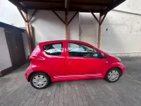 Gebraucht Toyota Aygo 68 PS (50 kW) 2007 Rot Kleinwagen