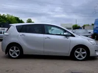 Gebraucht Toyota Verso Life 177 PS (130 kW) 2013 Silber Van / Kleinbus