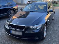 Gebraucht BMW 318 129 PS (94 kW) 2007 Schwarz Kombi