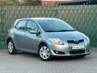 Gebraucht Toyota Auris Team 124 PS (91 kW) 2008 Medium silver metallic Kleinwagen