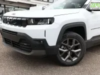 Neu Jeep Compass Altitude 136 PS (100 kW) 2026 Antarctica white metallic SUV