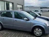 Używany Opel Astra 90 KM (66 kW) 2006 Niebieski Hatchback