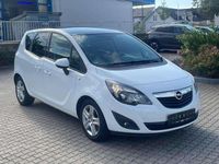 Gebraucht Opel Meriva Color Edition 120 PS (88 kW) 2012 Casablanca weiss Van / Kleinbus