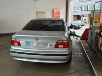 Gebraucht BMW 528 193 PS (141 kW) 1998 Silber Limousine