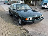 Gebraucht BMW 525 140 PS (102 kW) 1993 Grün Limousine