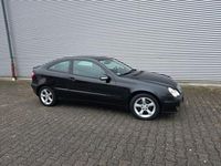 Gebraucht Mercedes C180 143 PS (105 kW) 2005 Schwarz Coupé