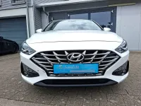 Gebraucht Hyundai i30 Trend 160 PS (117 kW) 2023 Weiß Limousine
