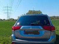 Gebraucht Mitsubishi Outlander Edition 150 PS (110 kW) 2017 Grau SUV