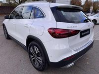 Gebraucht Mercedes GLA200 Progressive 163 PS (119 kW) 2023 Unilack polarweiß SUV