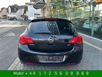 Gebraucht Opel Astra Design Edition 125 PS (91 kW) 2011 Schwarz Limousine
