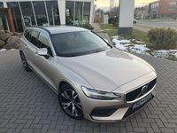 Gebraucht Volvo V60 Core 163 PS (119 kW) 2022 Bright dusk metallic Kombi