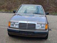 Gebraucht Mercedes 230 132 PS (97 kW) 1989 Beige Coupé