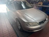 Gebraucht Opel Vectra 2000 Silber Kombi