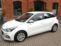 Gebraucht Hyundai i20 Select 101 PS (74 kW) 2019 Weiß Kleinwagen