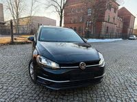 Gebraucht VW Golf VII Comfortline 116 PS (85 kW) 2018 Schwarz Kombi