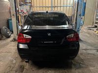 Gebraucht BMW 320 150 PS (110 kW) 2005 Schwarz Limousine