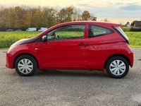 Gebraucht Toyota Aygo Business Edition 69 PS (50 kW) 2018 Rot Kleinwagen