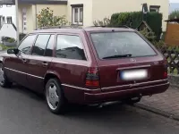 Gebraucht Mercedes E220 150 PS (110 kW) 1996 Rot Kombi