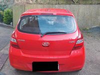 Gebraucht Hyundai i20 57 PS (41 kW) 2010 Rot Kleinwagen