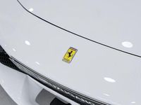 Gebraucht Ferrari 296 830 PS (610 kW) 2023 Weiß Coupé