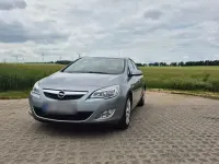 Gebraucht Opel Astra Design Edition 116 PS (85 kW) 2011 Silber Limousine