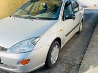 Gebraucht Ford Focus Ghia 100 PS (73 kW) 2001 Silber Limousine