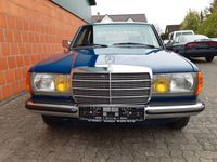 Gebraucht Mercedes 240 72 PS (52 kW) 1982 Surfblau Limousine