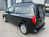 Gebraucht Mercedes T180 Progressive 116 PS (85 kW) 2023 Loparitschwarz Van / Kleinbus