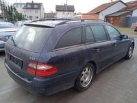 Gebraucht Mercedes E270 Classic 177 PS (130 kW) 2004 Schwarz Kombi