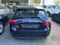 Gebraucht Peugeot 308 Active 131 PS (96 kW) 2021 Schwarz Limousine