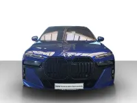 Gebraucht BMW 740 M Sport 286 PS (210 kW) 2024 Marina bay blau metallic Limousine