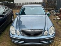 Gebraucht Mercedes E270 177 PS (130 kW) 2003 Blau Limousine