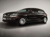 Gebraucht Mercedes A180 122 PS (89 kW) 2016 Schwarz Limousine