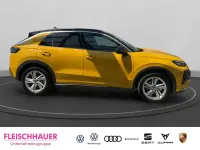 Gebraucht VW T-Roc 150 PS (110 kW) 2025 Gelb SUV