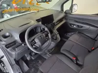 Neu Opel Combo Basis 131 PS (96 kW) 2026 Weiss Van / Kleinbus