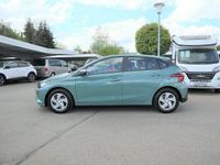Neu Hyundai i20 Select 79 PS (58 kW) 2025 Mangroove green Kleinwagen