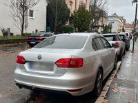 Gebraucht VW Jetta 105 PS (77 kW) 2011 Silber Limousine