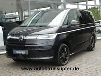 Second-hand VW Multivan Style 150 CP (110 kW) 2024 Negru Monovolum