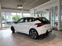 Gebraucht Hyundai i20 Intro Edition 101 PS (74 kW) 2021 Weiß Kleinwagen