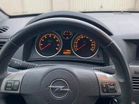 Gebraucht Opel Astra 116 PS (85 kW) 2005 Schwarz Limousine
