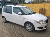 Gebraucht Skoda Roomster 69 PS (50 kW) 2014 Weiß Van / Kleinbus