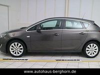Gebraucht Opel Astra Exklusiv 140 PS (102 kW) 2015 Platin anthrazit (metallic) Limousine