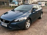 Gebraucht Volvo V40 120 PS (88 kW) 2018 Blau Limousine