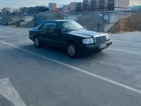 Gebraucht Mercedes 230 132 PS (97 kW) 1990 Schwarz Coupé