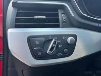 Gebraucht Audi A4 Ambiente 190 PS (139 kW) 2015 Rot Limousine