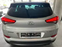 Gebraucht Hyundai Tucson Intro Edition 136 PS (100 kW) 2016 Silber SUV